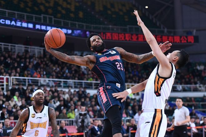 南宫平台 -关于广东宏远内部会议纪要流出:今夜战术微调,欧冠使命明确,年轻球员获得机会的信息