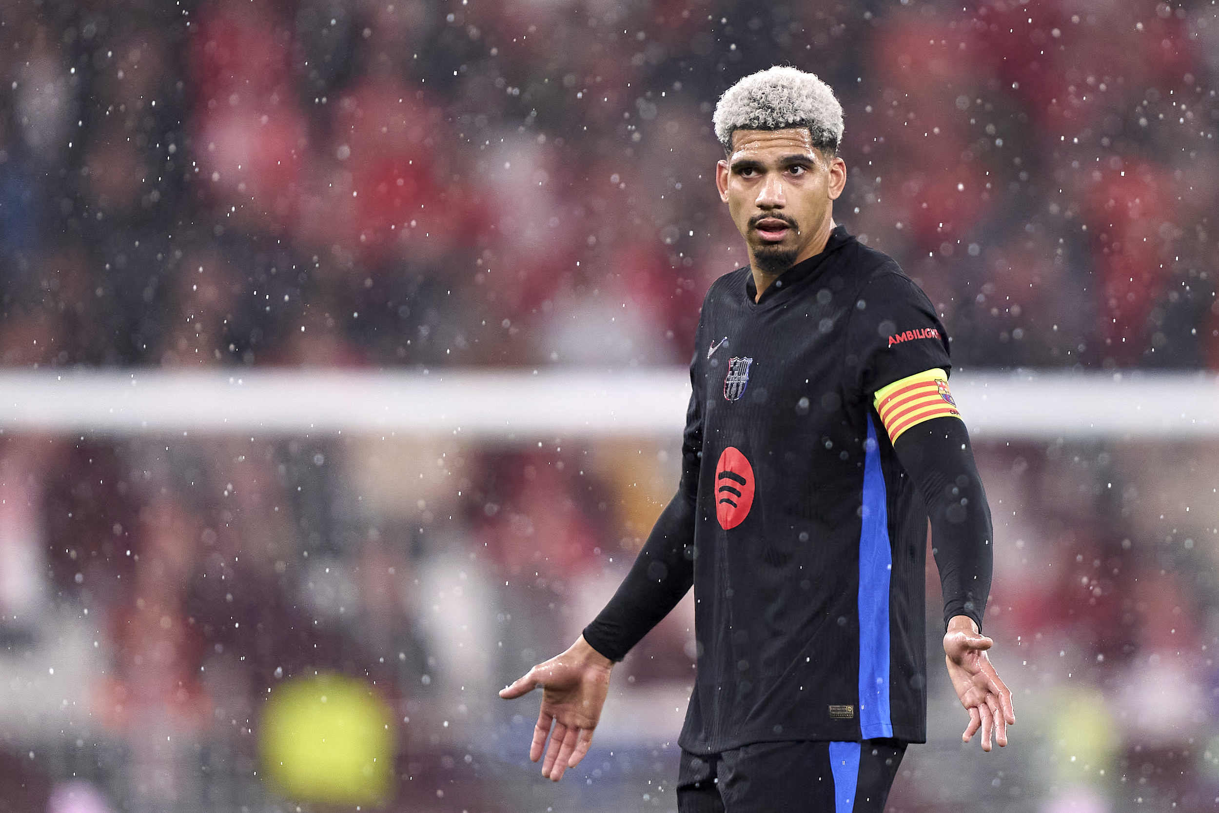 南宫平台 -赛地聚焦——欧篮联转会期热度飙升，里尔门线救险，气氛紧张，训练强度明显提升的简单介绍