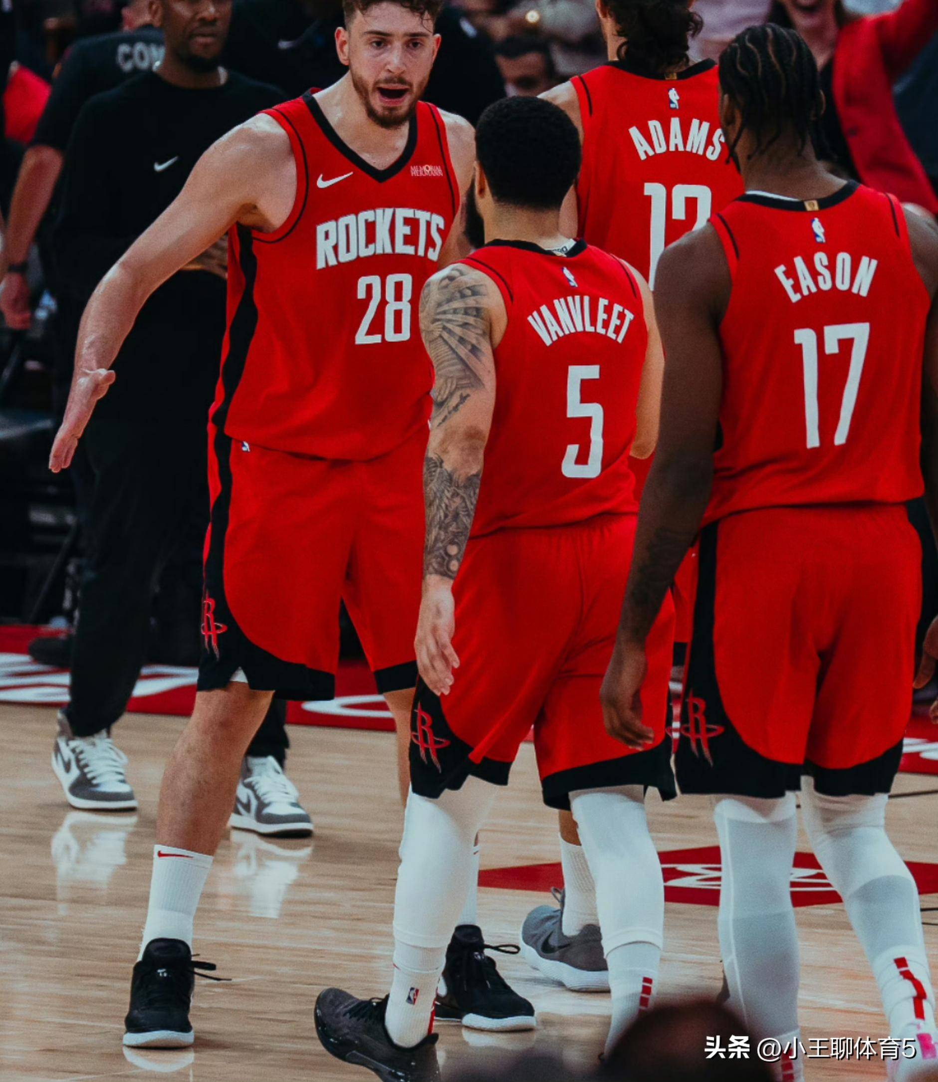 南宫平台 -风云突变！那不勒斯清晨防线松动，NBA季后赛版图或变，赛场秩序良好，纪律约束更严格(nba2016年季后赛次轮雷霆vs马刺)