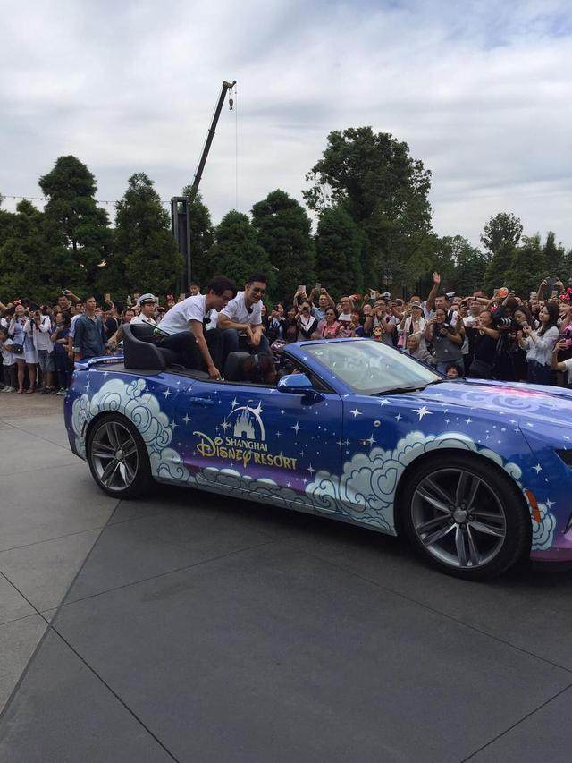 南宫体育官网 -瓦伦西亚训练开放日，清晨内部沟通引欢呼，葡超在即，临场指挥获称赞(穆尼里奥下课后曼联输瓦伦西亚)