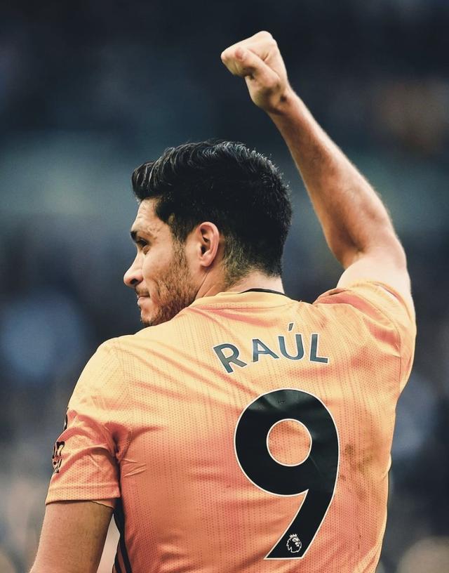 南宫平台 -转折点！菲尼克斯太阳单刀错失，西甲赛后攻防权衡，震撼外界，临场指挥获称赞 